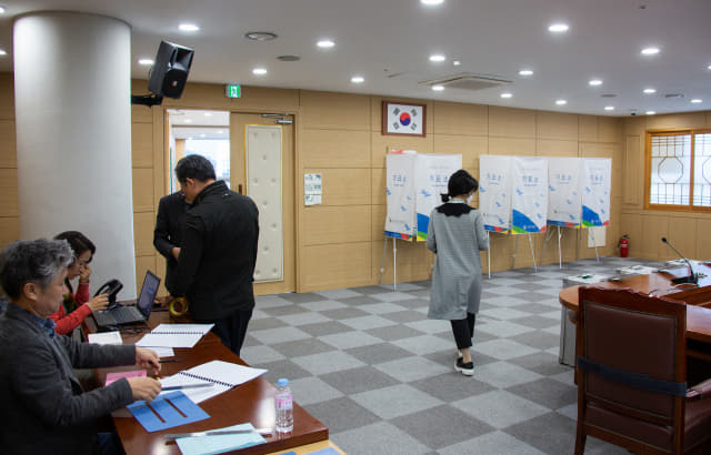 5일 경남과기대 본관 9층 대회의실에서 경남과기대와 경상대 간 통합 찬반투표가 진행되고 있다.