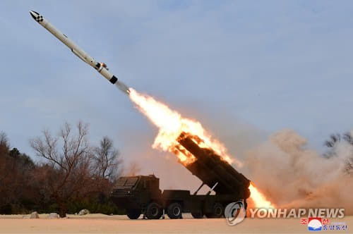 (평양 조선중앙통신=연합뉴스) 북한은 21~23일 김정은 국무위원장이 참관한 가운데 '핵무인수중공격정' 수중폭발 시험과 전략순항미사일 핵탄두 모의 공중폭발시험을 각각 진행했다고 밝혔다. 조선노동당 중앙군사위원회는 21일부터 23일까지 새로운 수중공격형무기체계에 대한 시험을 진행했다고 조선중앙통신이 24일 보도했다. 2023.3.24 [국내에서만 사용가능. 재배포 금지. For Use Only in the Republic of Korea. No Redistribution] nkphoto@yna.co.kr