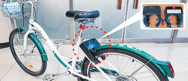 창원시 공영자전거 누비자에 GPS장치를 담은 잠금장치(점선 부분과 오른쪽 작은 사진)를 추가한 공유형 자전거./창원시/