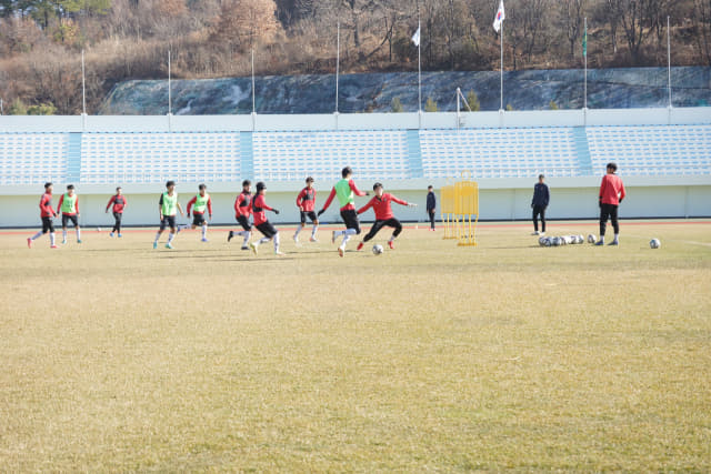 경남FC가 22일 밀양에서 1차 전지훈련을 하고 있다.