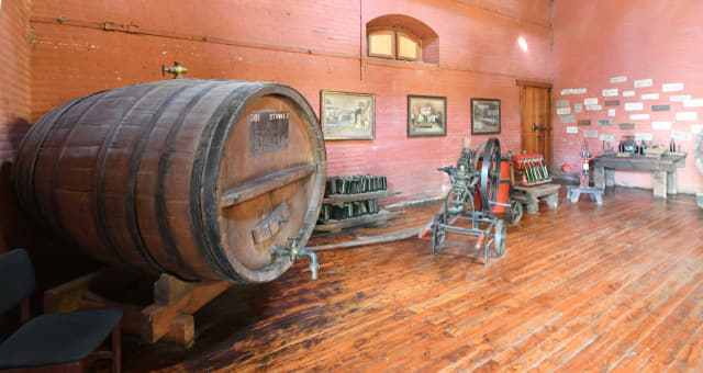 1856년부터 7대째 와인을 생산하고 있는 칠레 산티아고 쿠지노 마쿨 와이너리.