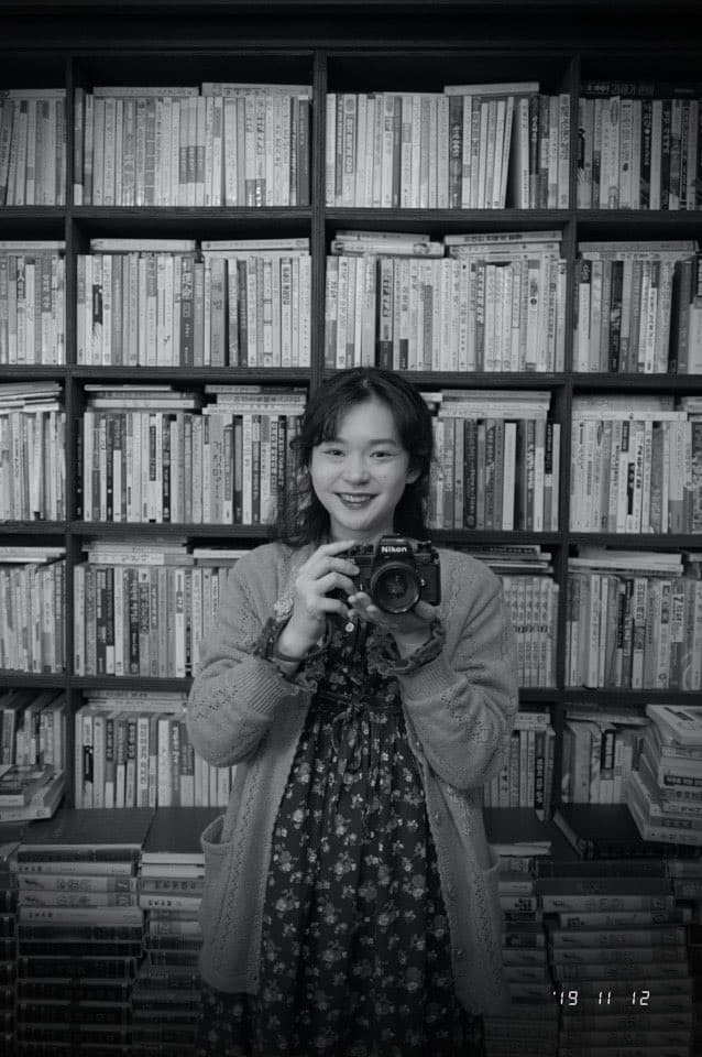 박은비 소설가.