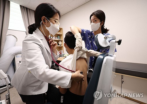 초등생 독감환자 급증[연합뉴스 자료사진]